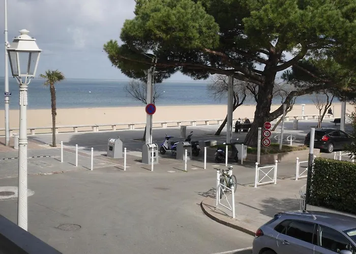 Vue En Hyper Centre Апартаменты *